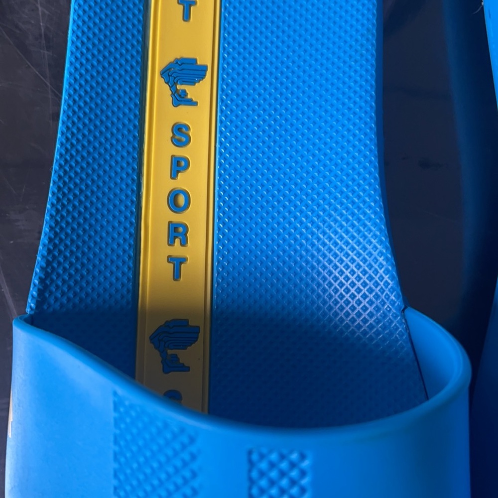 Versace flip flops - Picture 2 of 14